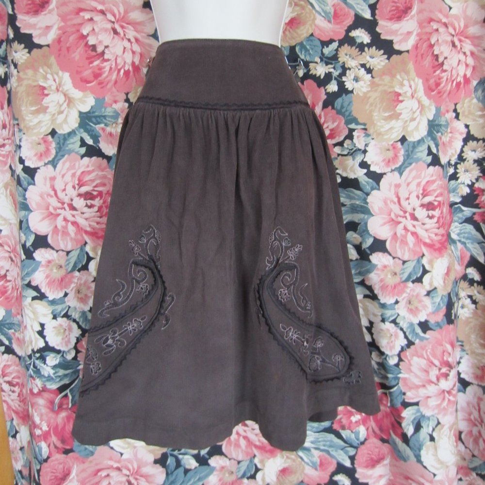 Vintage Zara TRF Chocolate brown velvet skirt with embroidery, size S